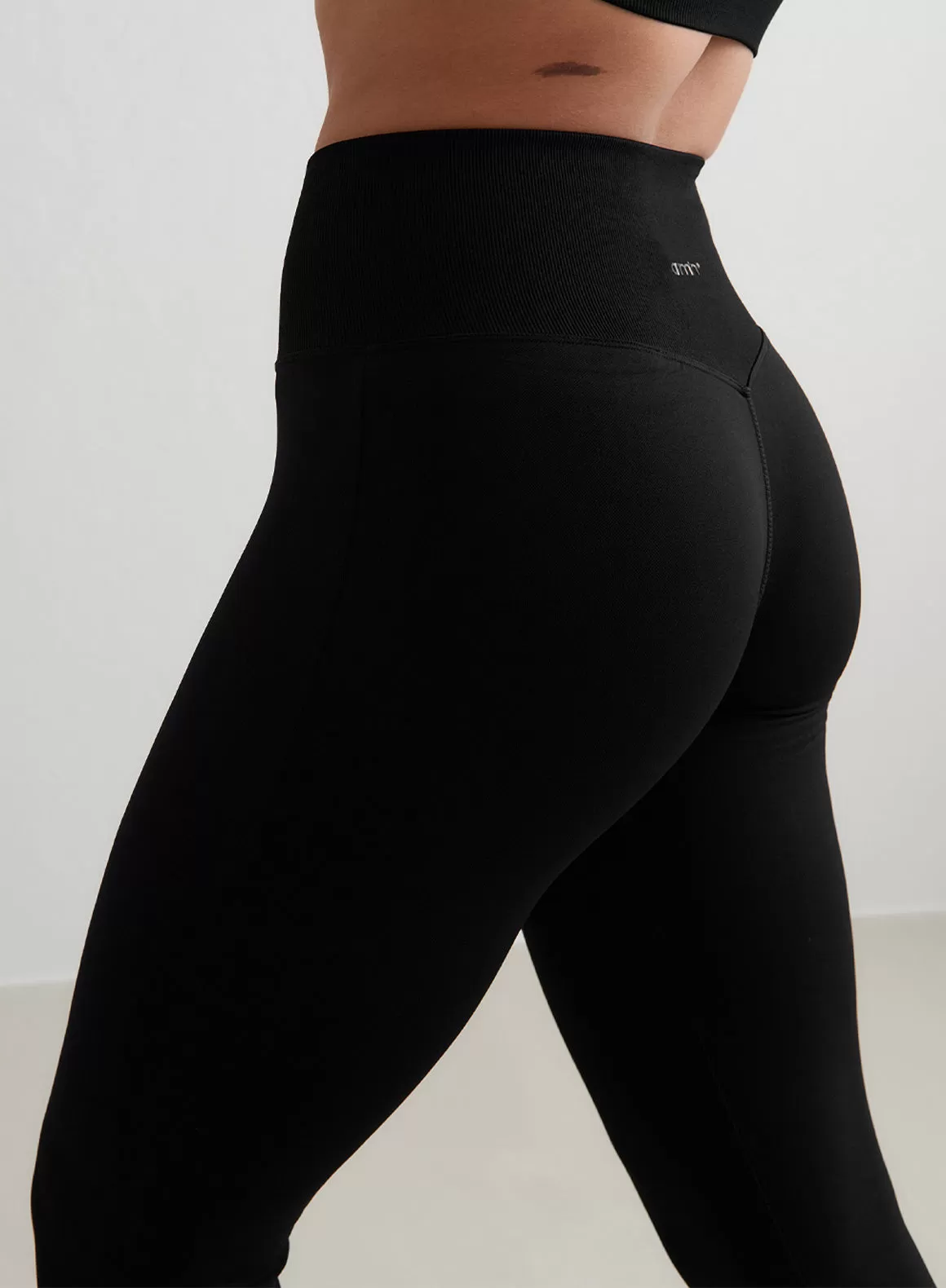 Black Shape Seamless Flare Tights