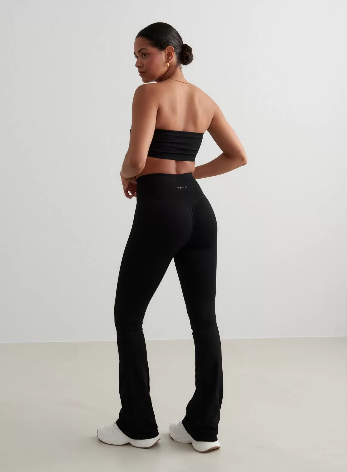 Black Shape Seamless Flare Tights