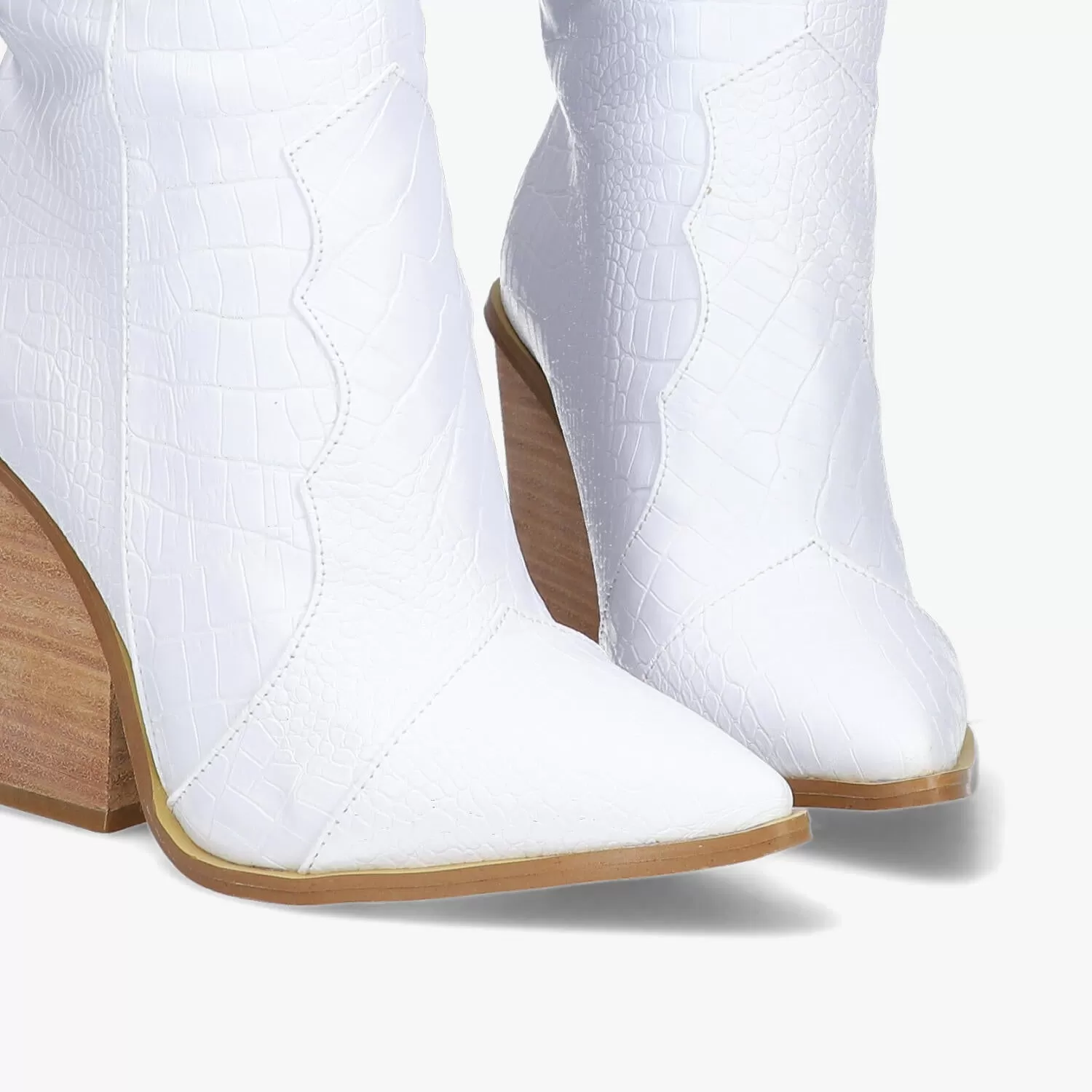 Botas Cassandra croc blancas 2.0