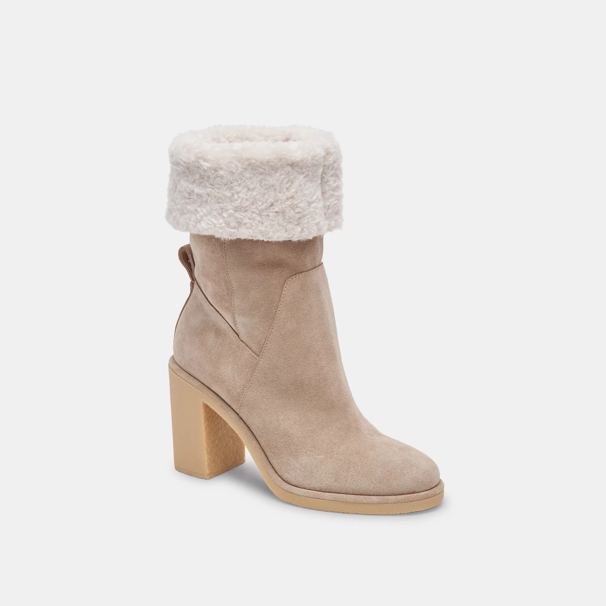 CADDIE PLUSH BOOTS ALMOND SUEDE - re:vita