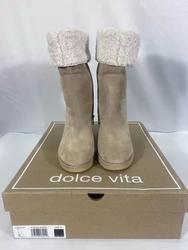 CADDIE PLUSH BOOTS ALMOND SUEDE - re:vita