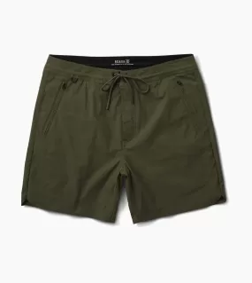 Layover Trail Shorts 17"