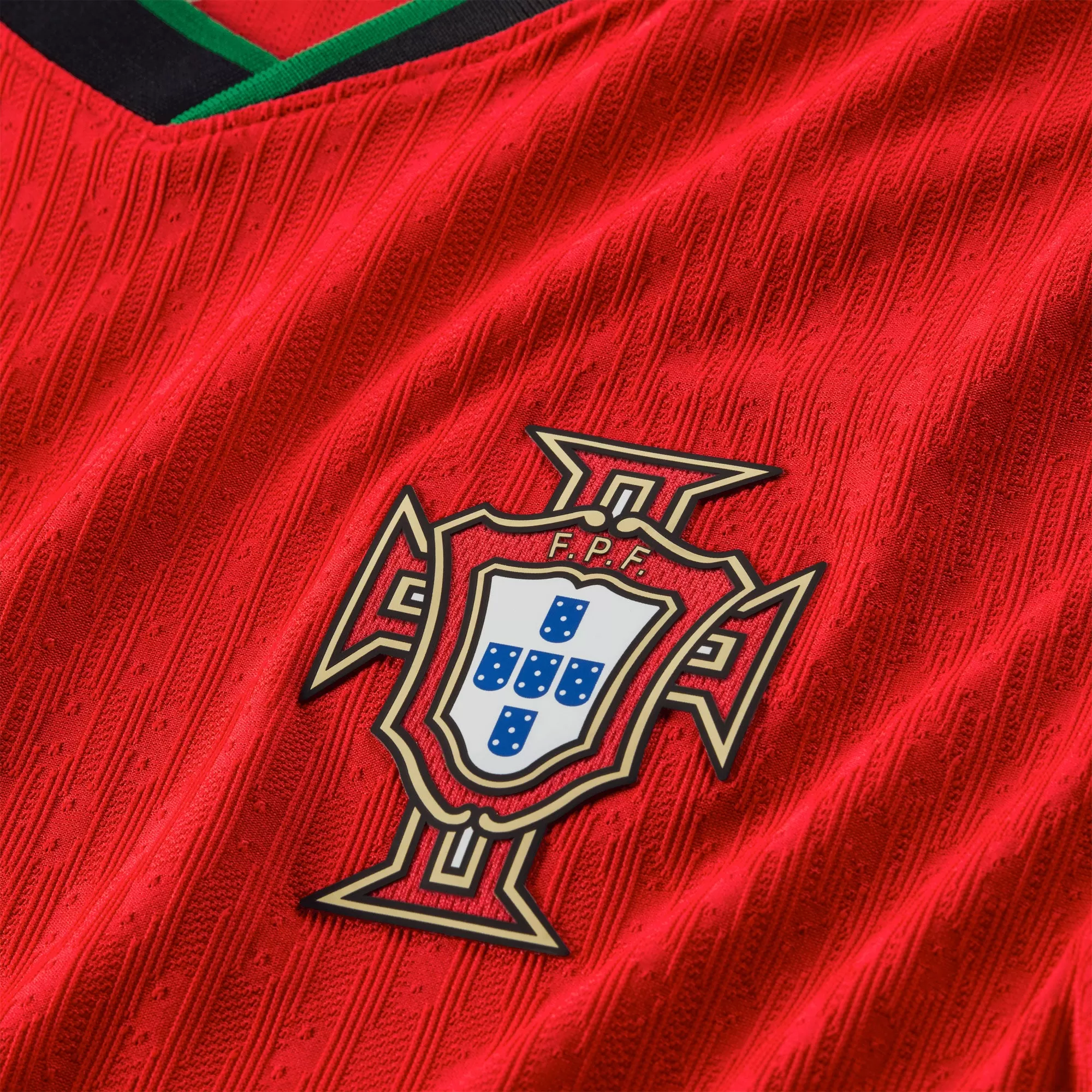 Nike Men's Portugal 2024/25 Dri-FIT ADV Home Jersey Red/Green