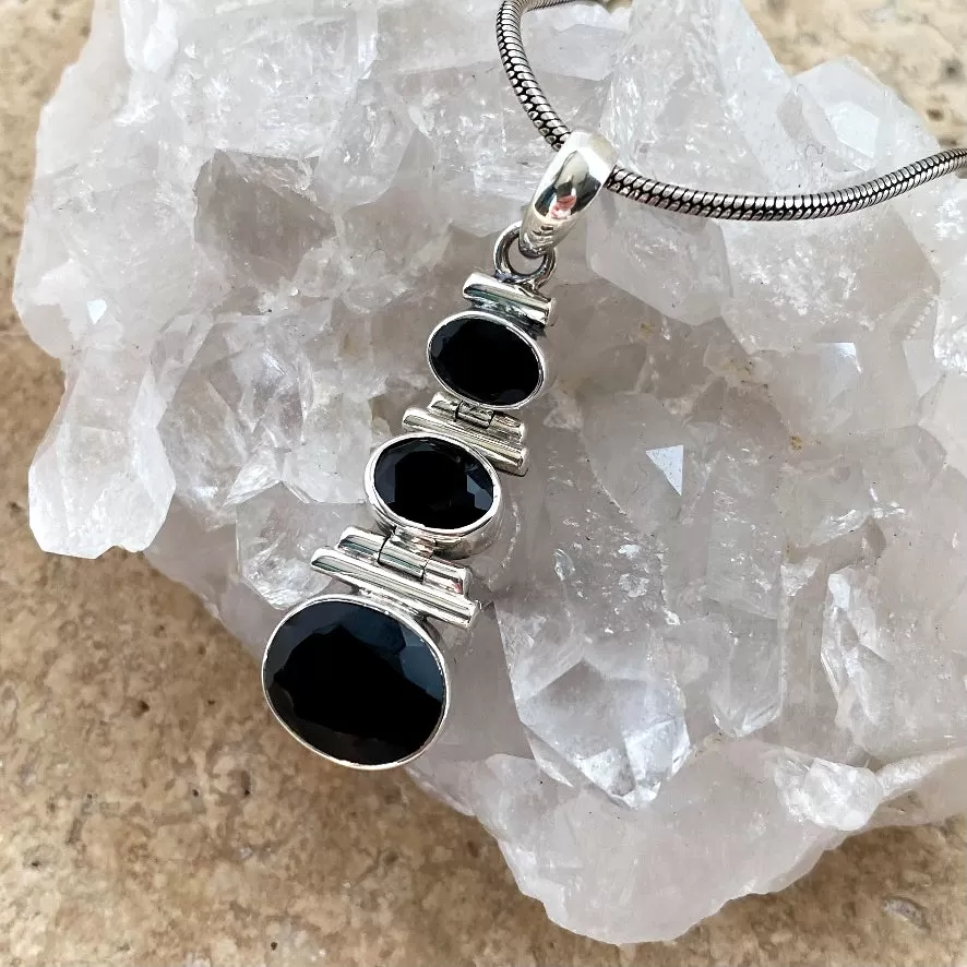 Onyx Triple Gem Pendant - Paris