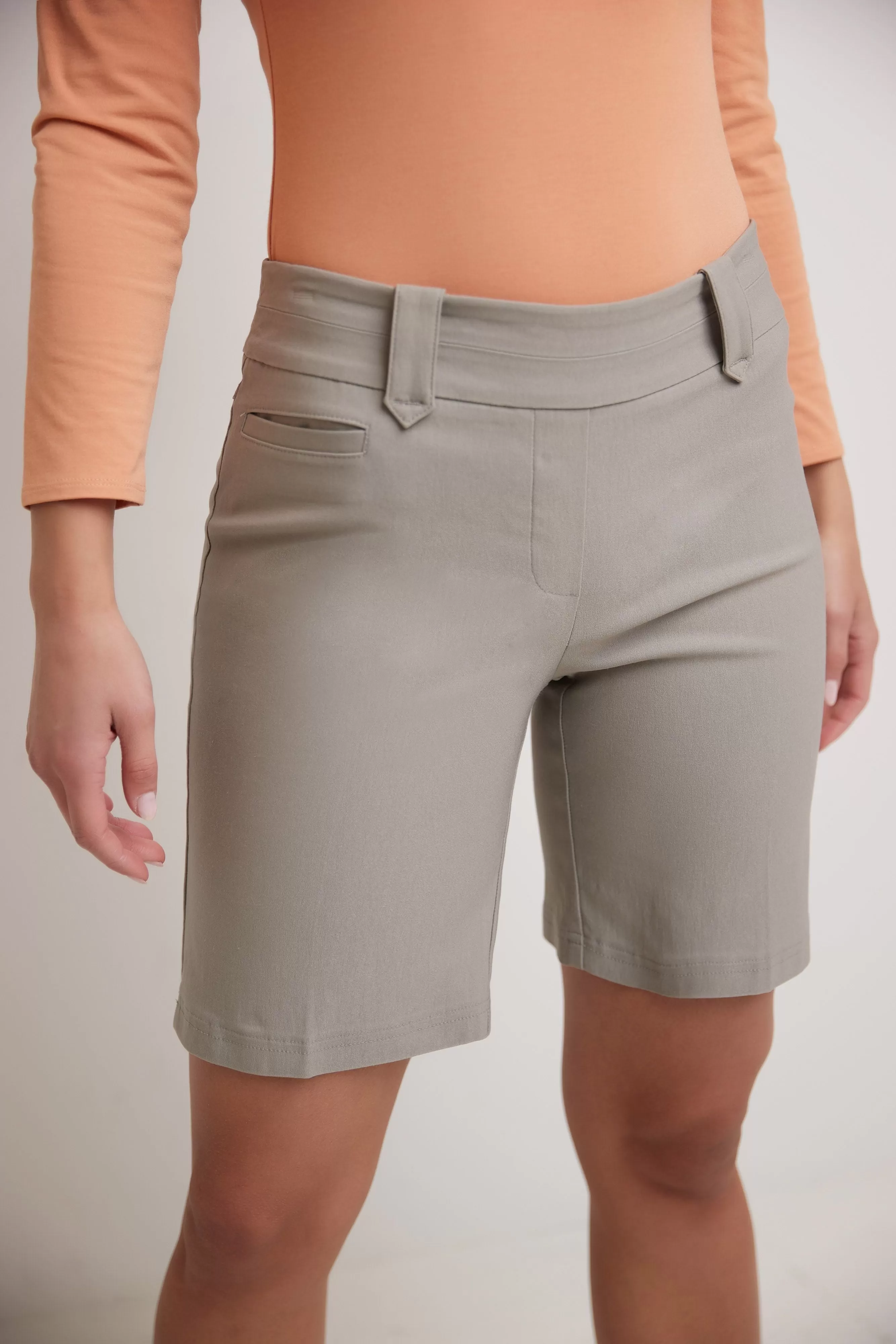 Pull-on 8.5” Classic Shorts with Belt Loops