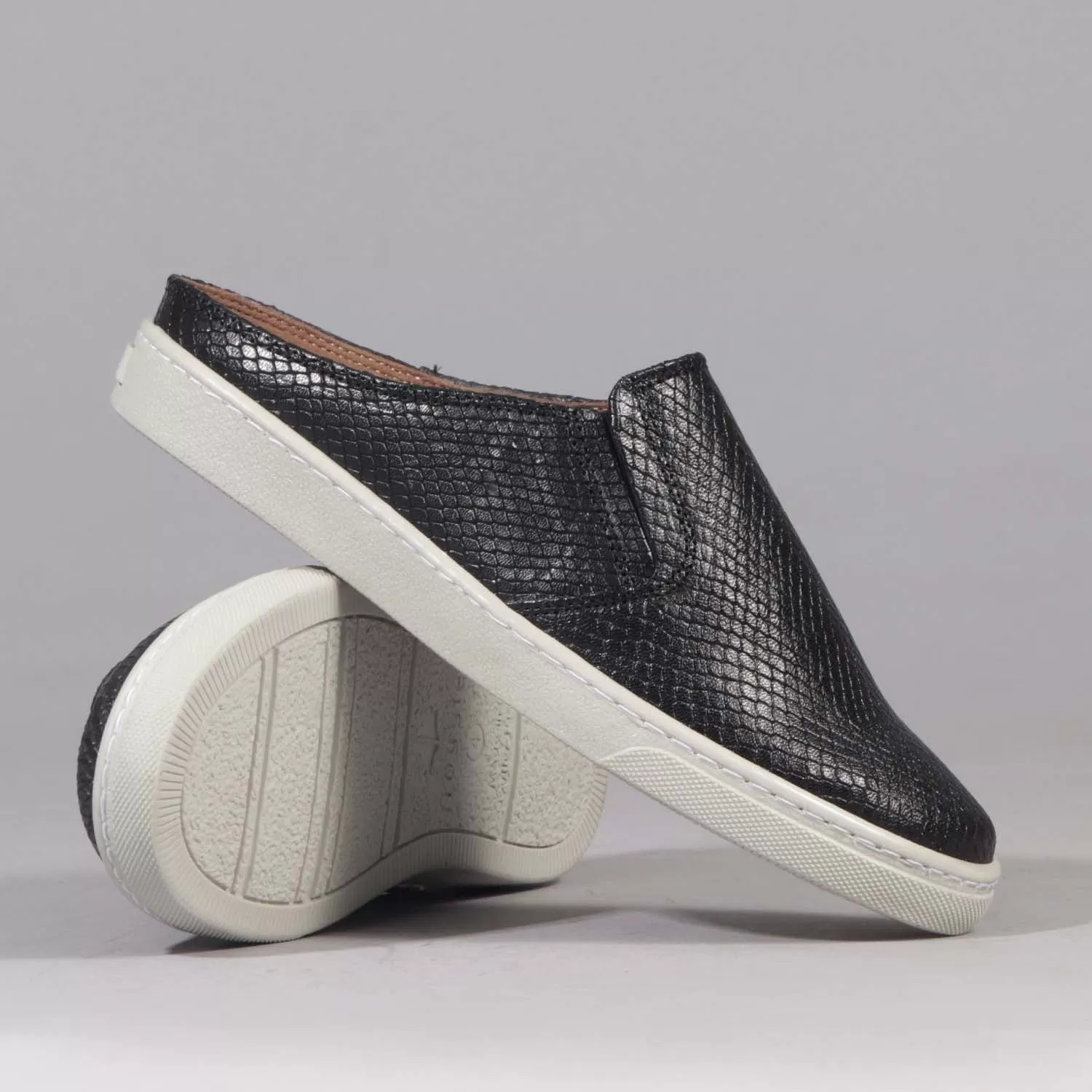 Slip-on sneakers with Removable Footbed in Black - 12584