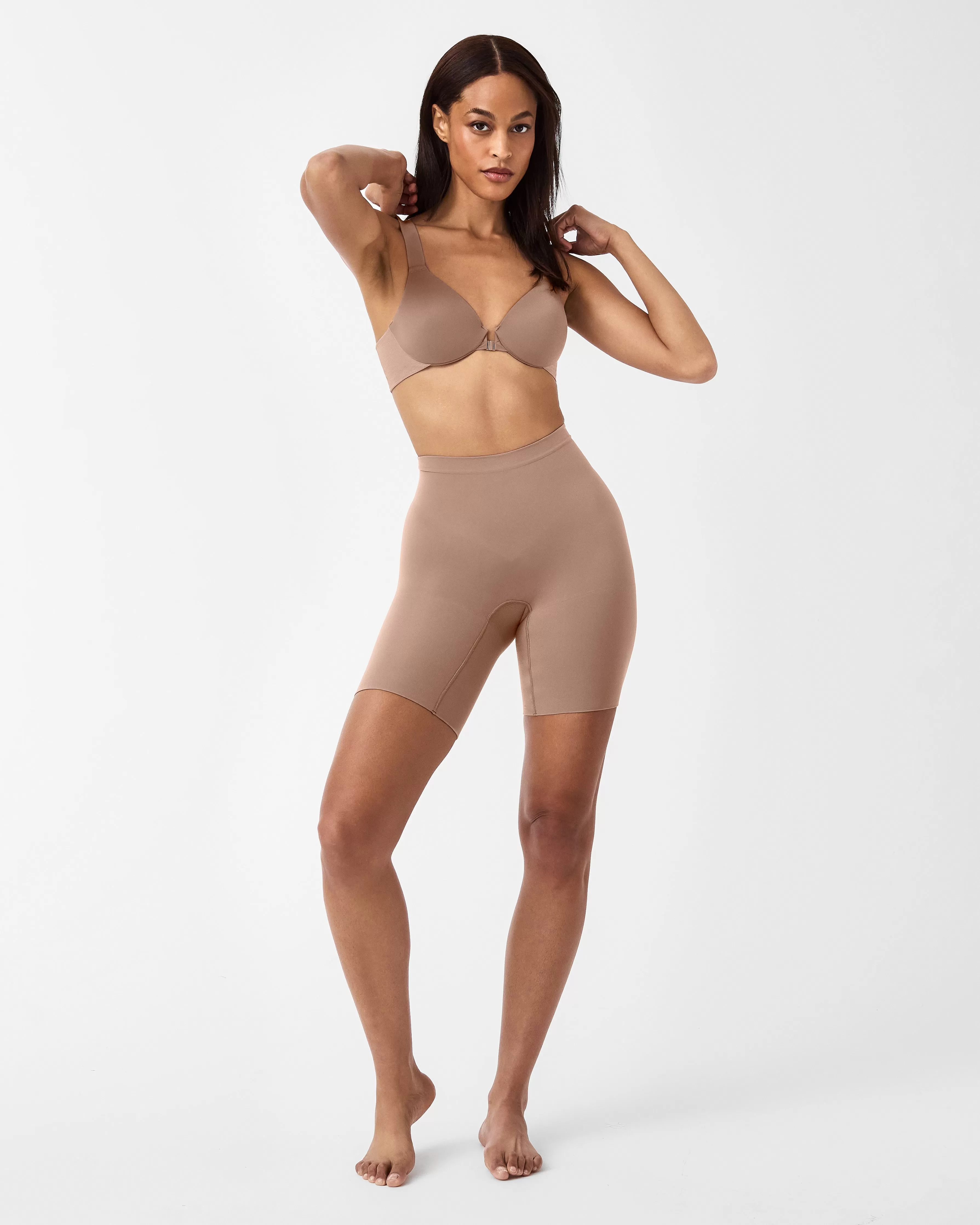 SPANXsculpt™ Seamless Power Mid-Thigh Short